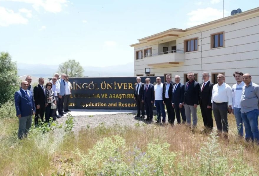Bingöl Üniversitesi üst yönetiminden Tarımsal Araştırma Merkezi’ne ziyaret