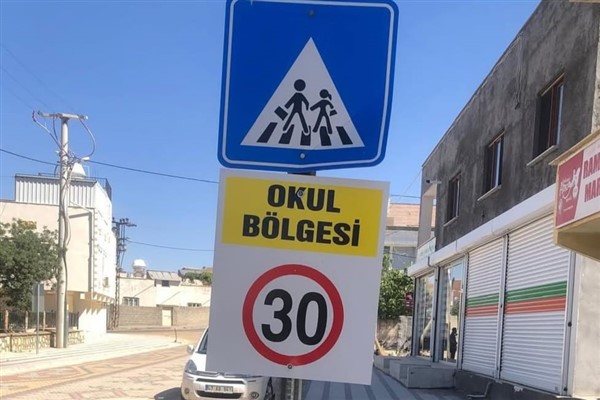 Mazıdağı’nda halı desenli yolda hız sınırı uygulaması başlatıldı