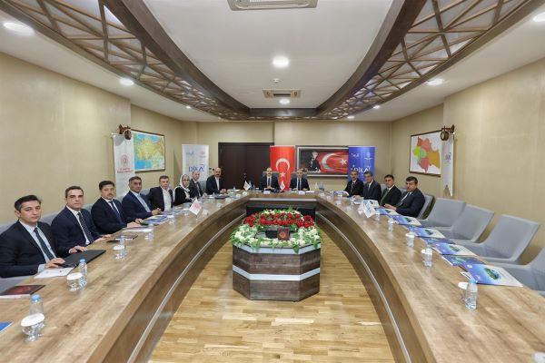 Batman Valisi Canalp, DİKA Yönetim Kurulu Toplantısı’na katıldı