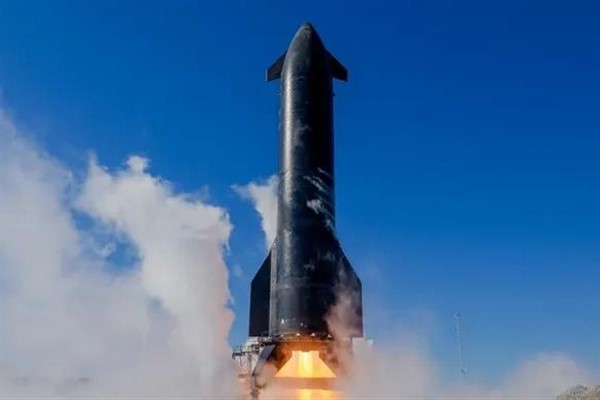 SpaceX roketi bu sefer yerde patladı