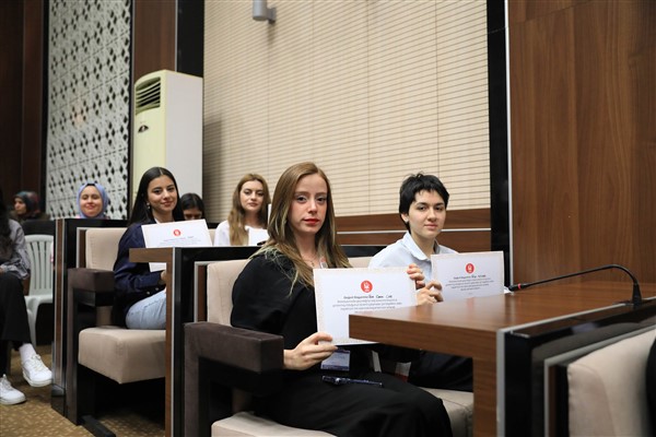 Başkan Özarslan, stajyer öğrencilerle buluştu