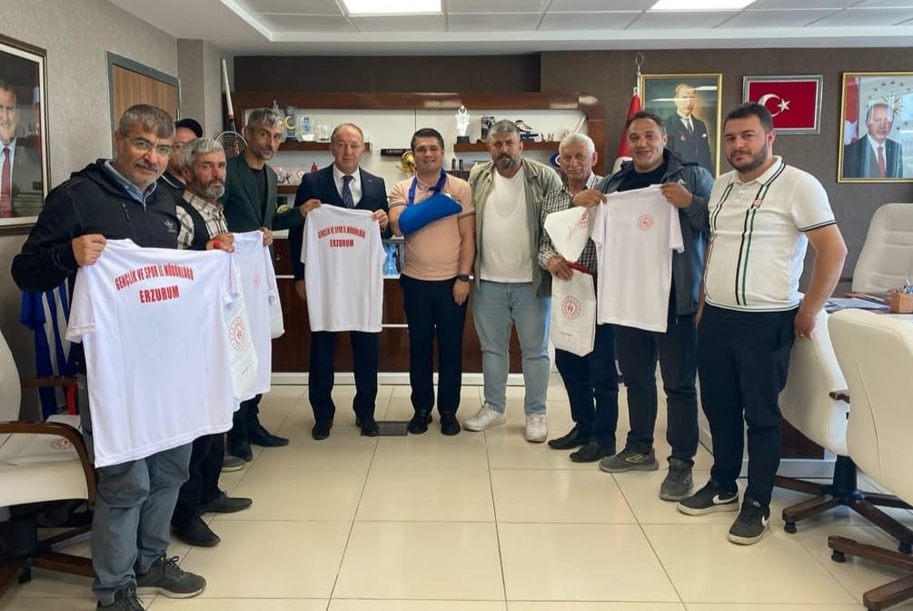 Erzurum’da cirit branşı temsilcilerinden İl Müdürlüğüne ziyaret