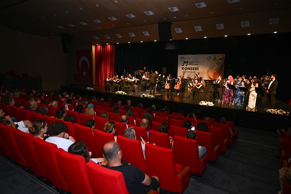 Mersin Büyükşehir Belediyesi Kent Orkestrası’nden konser