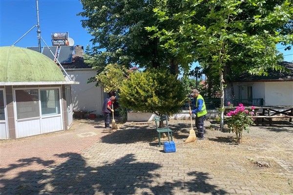 Orhangazi belediye ekiplerinden bayram mesaisi