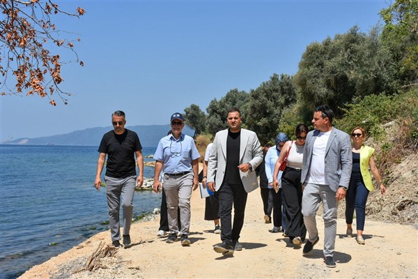 Gemlik Belediyesi, yeni sahil yolundaki çalışmaları sürdürüyor