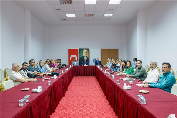 Başkan Özyiğit, mahalle muhtarıyla bir araya geldi