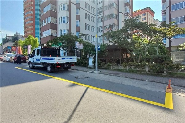 Giresun’da durak yeri çizgi çalışması yapıldı