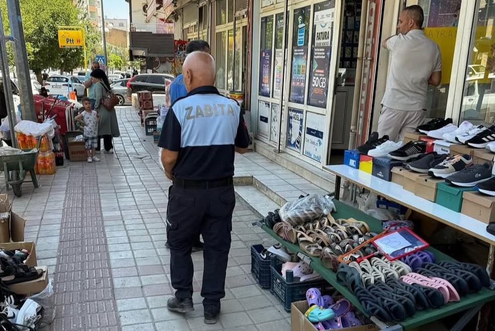 Mazıdağı Belediyesi’nden bayram öncesi kaldırım işgali uyarısı