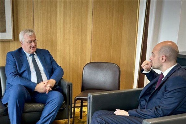 Sybiha, Fransız mevkidaşı Barrot ile toplantı yaptı