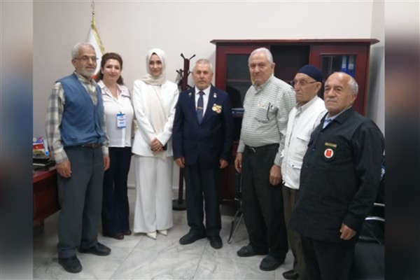 Esenyurt Belediyesi’nden bayram ziyareti