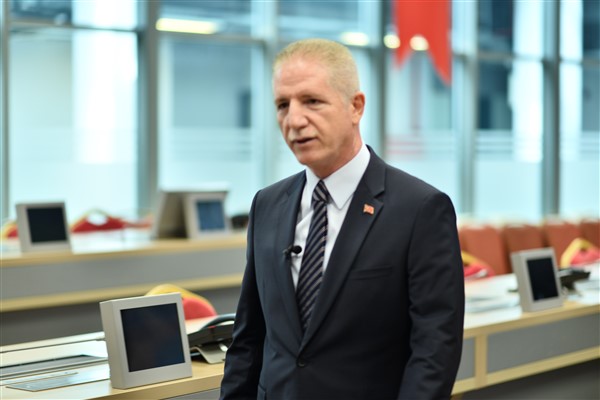 Vali Gül, Enstitü Sosyal’i ziyaret etti