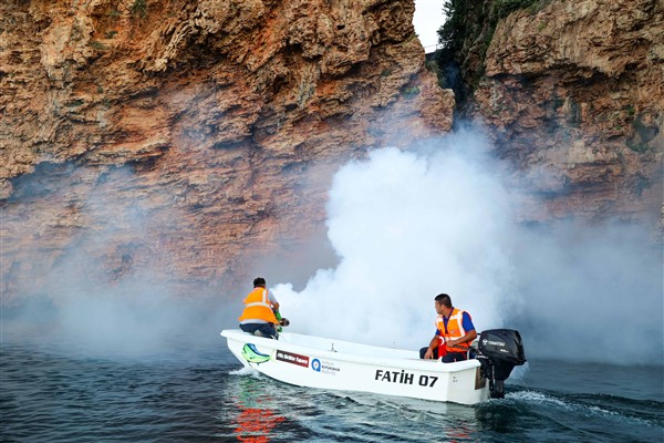 Vektörel mücadele hem karadan hem denizden yürütülüyor