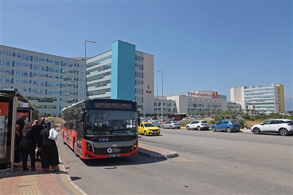 Antalya Büyükşehir’den Şehir Hastanesi’ne ulaşım hattı