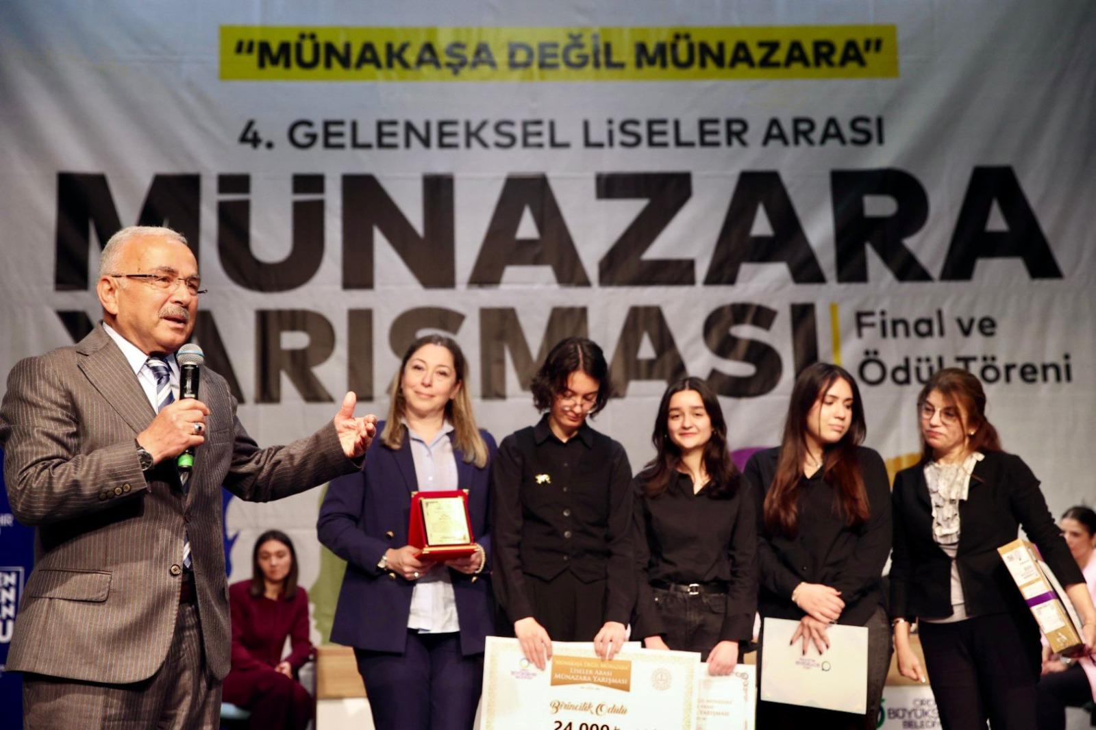 Münazara yarışmasının şampiyonu Ordu Fen Lisesi oldu