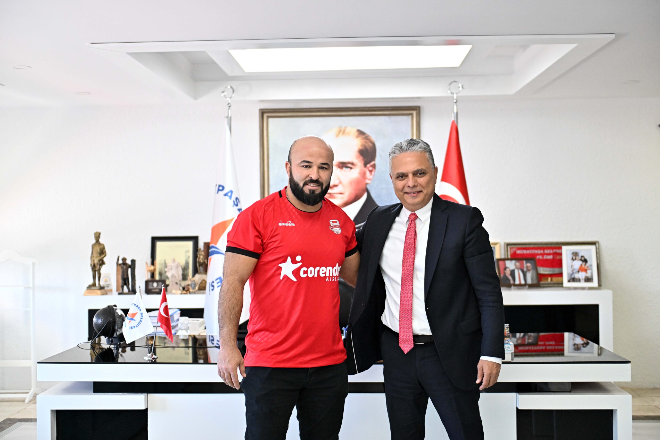 Güreşçi Orhan Okulu, altın kemeri Antalya’ya getirmeye hazırlanıyor