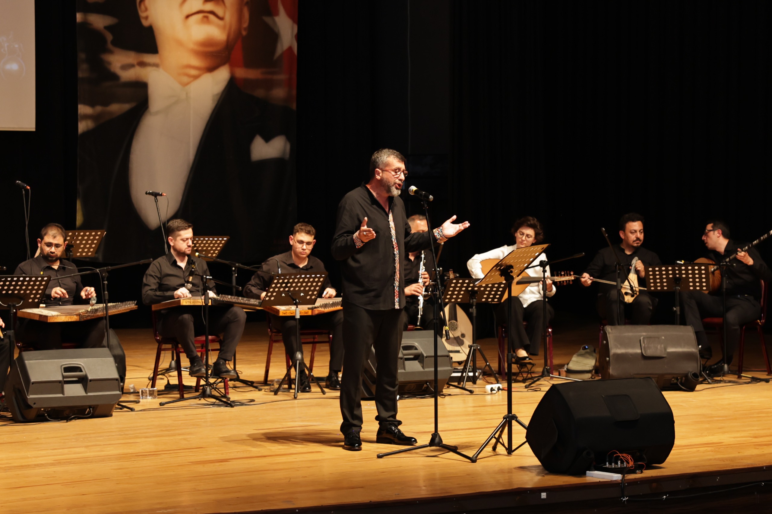 Klasik Türk Musikisi konseri vatandaşlarla buluştu