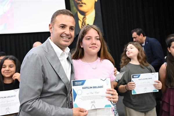 Başkan Akın, Gönen TECH 10 Mezuniyet Töreni’ne katıldı