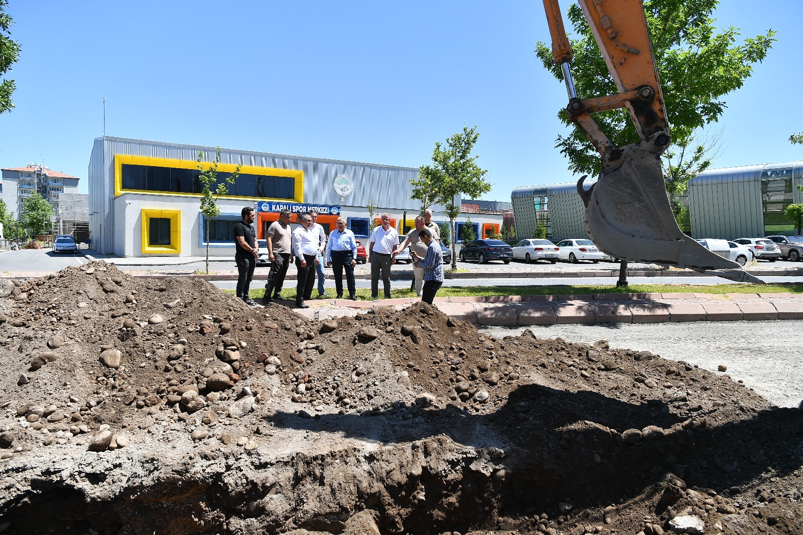 Başkan Büyükkılıç’tan 22 milyon TL’lik altyapı ve asfalt çalışması