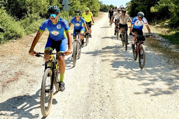 “Mysia Yolları Kamplı Bisiklet Turu” spor tutkunlarını buluşturdu
