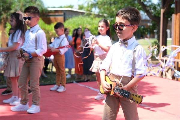 Serik Belediyesi’nin kreşinde mezuniyet coşkusu