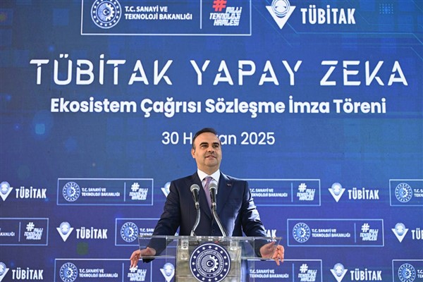 Bakan Kacır’dan girişimcilere yapay zeka çağrısı