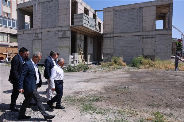 Başkan Büyükkılıç: Kayseri Mahallemizdeki etap çalışmalarımız devam ediyor