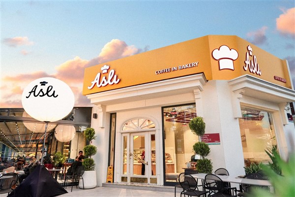 Kurban Bayramı’nda Aslı’dan börek alana soğuk baklava hediye!