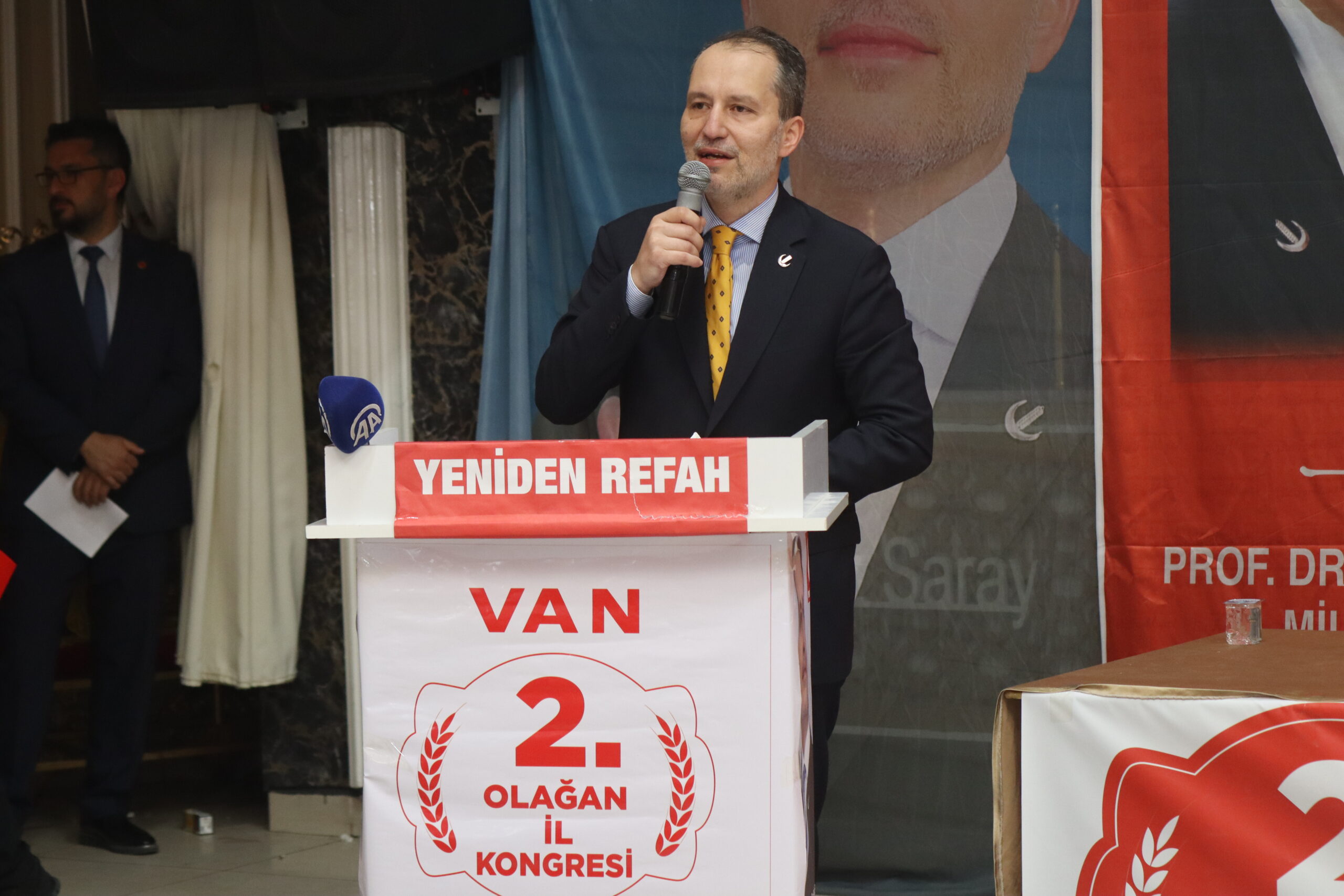 Erbakan: Muhalefet olarak konuşmak bize icraat yapmak size düşer