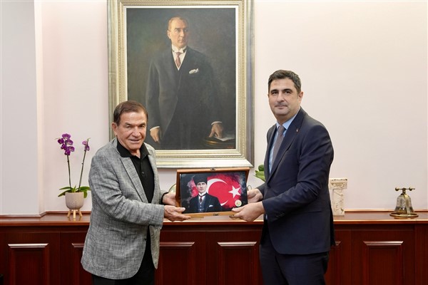 Başkan Tezcan, Belediye Başkan Vekili Çuhadar’ı ziyaret etti