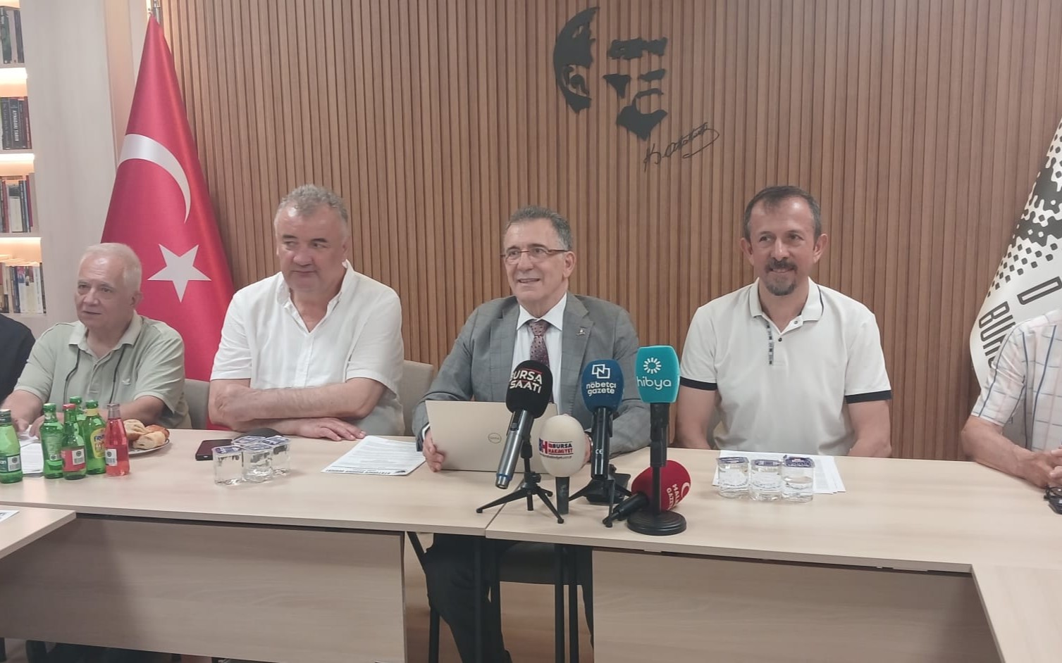 Akdoğan: Anayasa değişikliği tartışması eşit yurttaşlık gerçeğiyle çelişmemeli