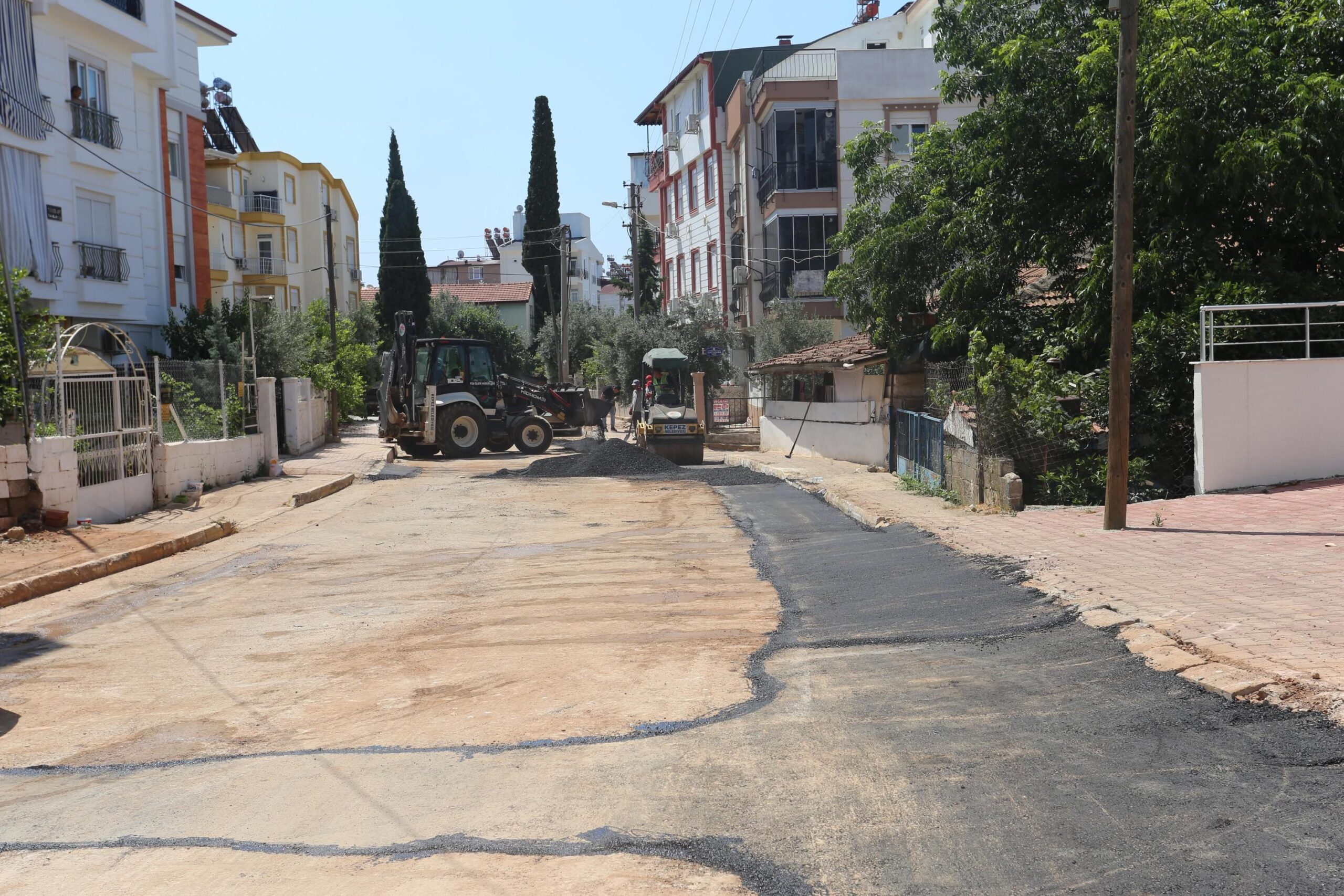 Kepez Belediyesi’nden asfalt çalışması