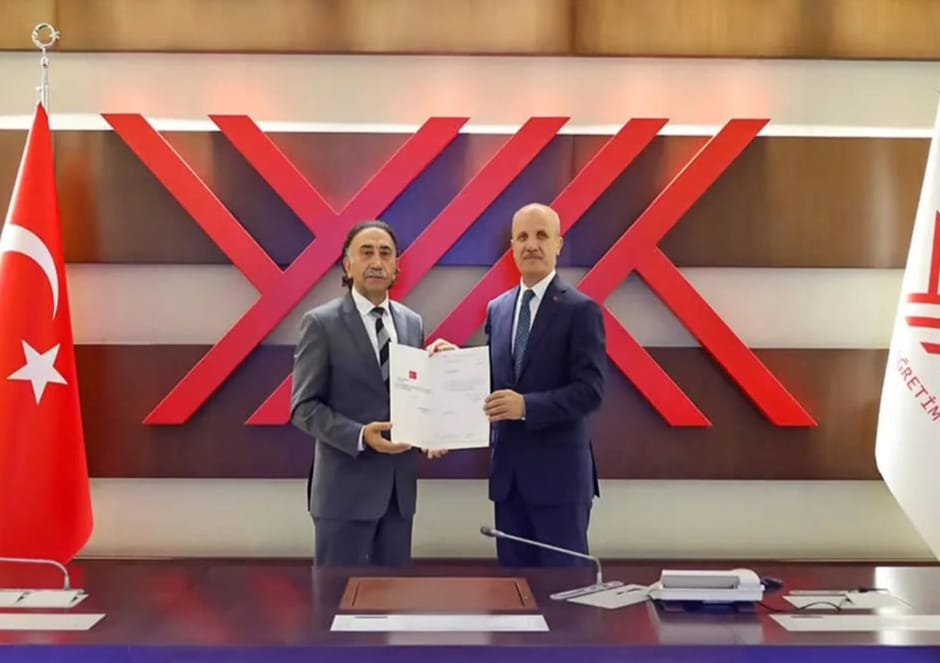 Prof. Dr. Musa Gençcelep, rektörlük mazbatasını YÖK’te düzenlenen törenle aldı