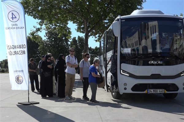 Kartal’da mezarlıklara ücretsiz ulaşım hizmeti veriliyor