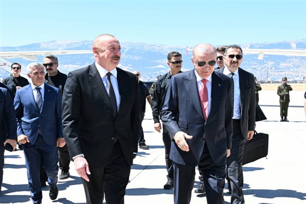 Azerbaycan Cumhurbaşkanı Aliyev Türkiye’ye gitti