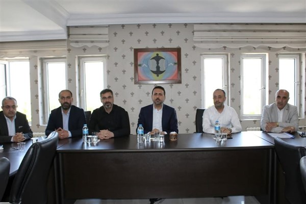 Bitlis’te yeni anayasa ve terörsüz Türkiye vurgusu