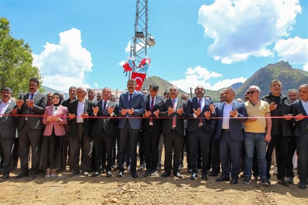 Vali Çelik, baz istasyonu açılışına katıldı