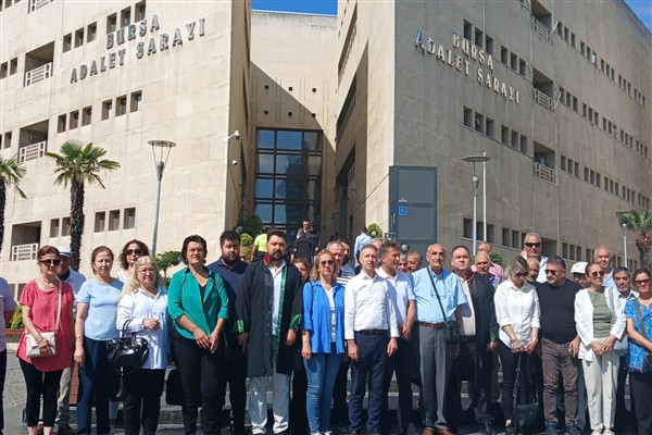 Bursa’da, CHP ve MHP’li meclis üyeleri arasındaki arbede