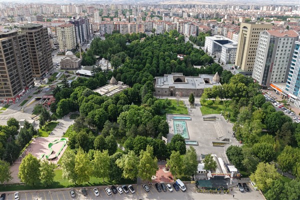 Kayseri Büyükşehir’den parklar için teknolojik hamle
