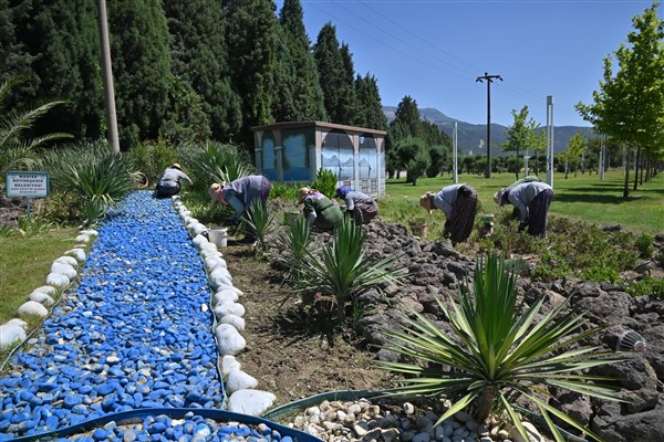 Büyükşehir, iklim değişikliğine karşı kurakçıl peyzaj alanlarını genişletiyor