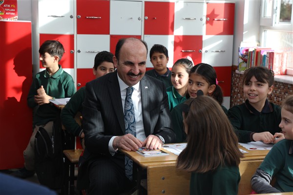 Başkan Altay’dan karne alan öğrencilere tebrik