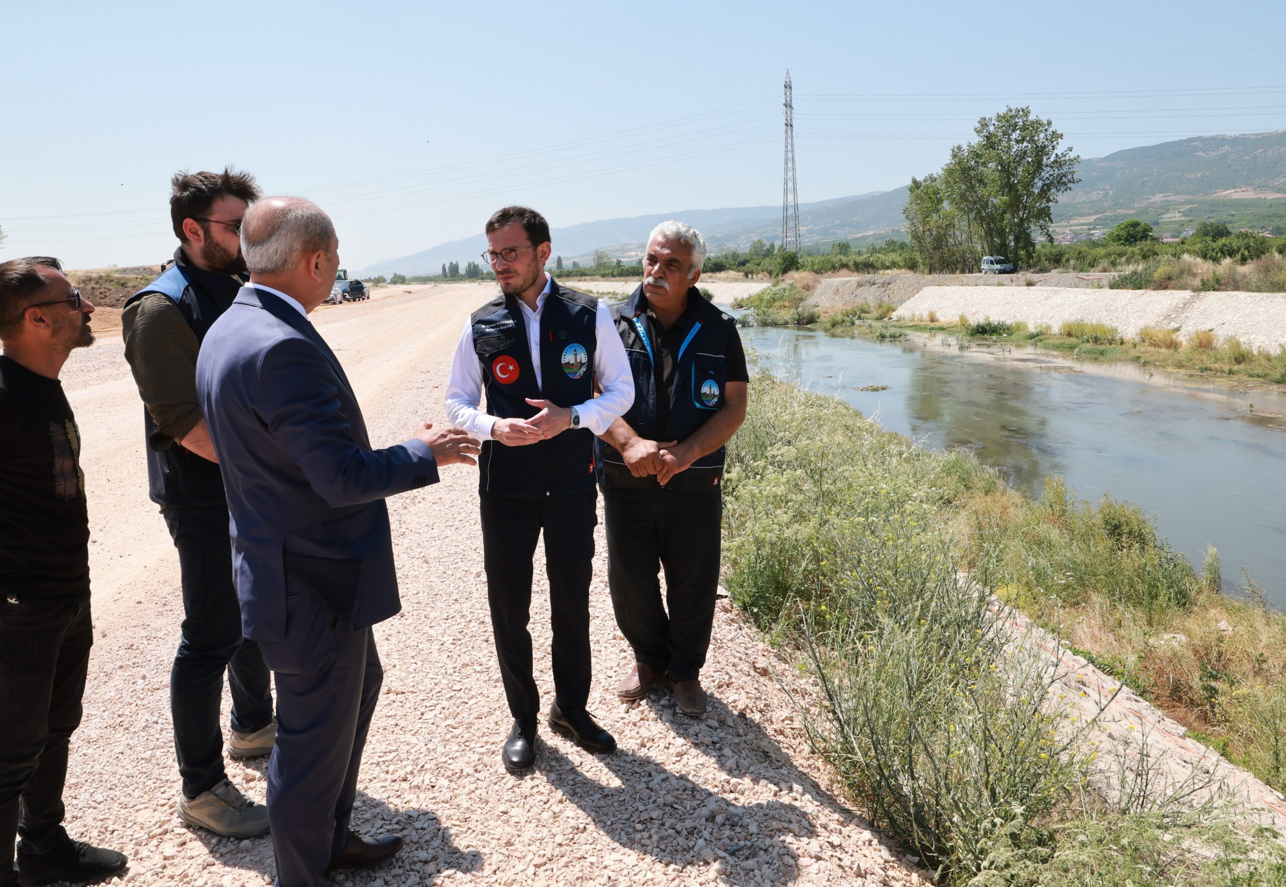 Güneşli Mahallesi ile şehir merkezi arasında yeni trafik aksı oluşturuluyor
