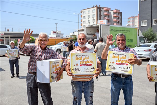 Mersin Büyükşehir’den arı yetiştiricilerine destek