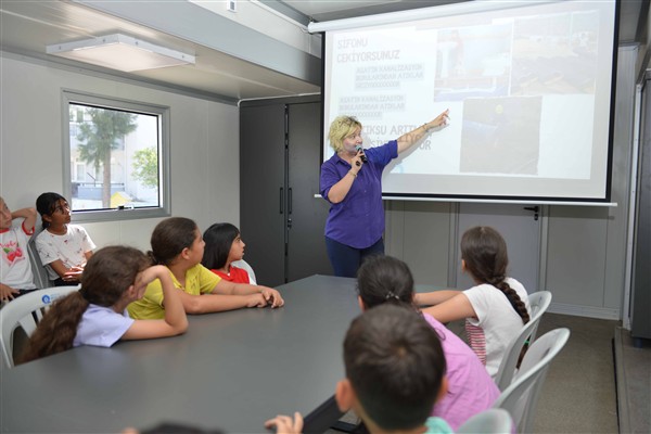 ASAT’a ait mobil eğitim tırı ile yaklaşık bin 200 öğrenciye ulaşıldı