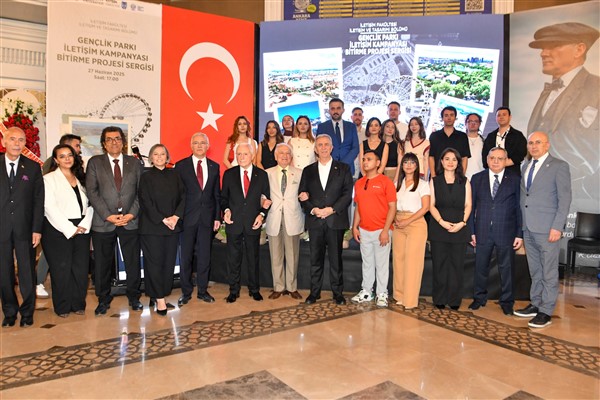 Başkentli iletişimcilerin, “Gençlik Parkı” temalı bitirme projesi AKK’de sergilendi