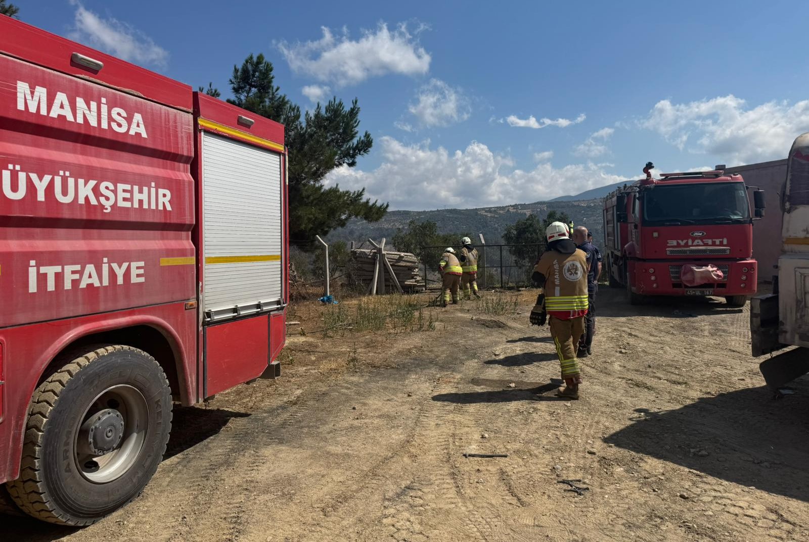 Manisa Büyükşehir İtfaiyesi, 6 aylık dönemde 5 bin olaya müdahale etti