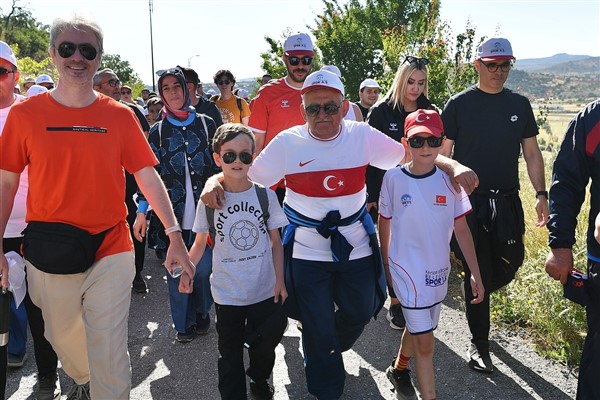 Kayseri, Başkan Büyükkılıç ile sabah sporu için doğaya koştu