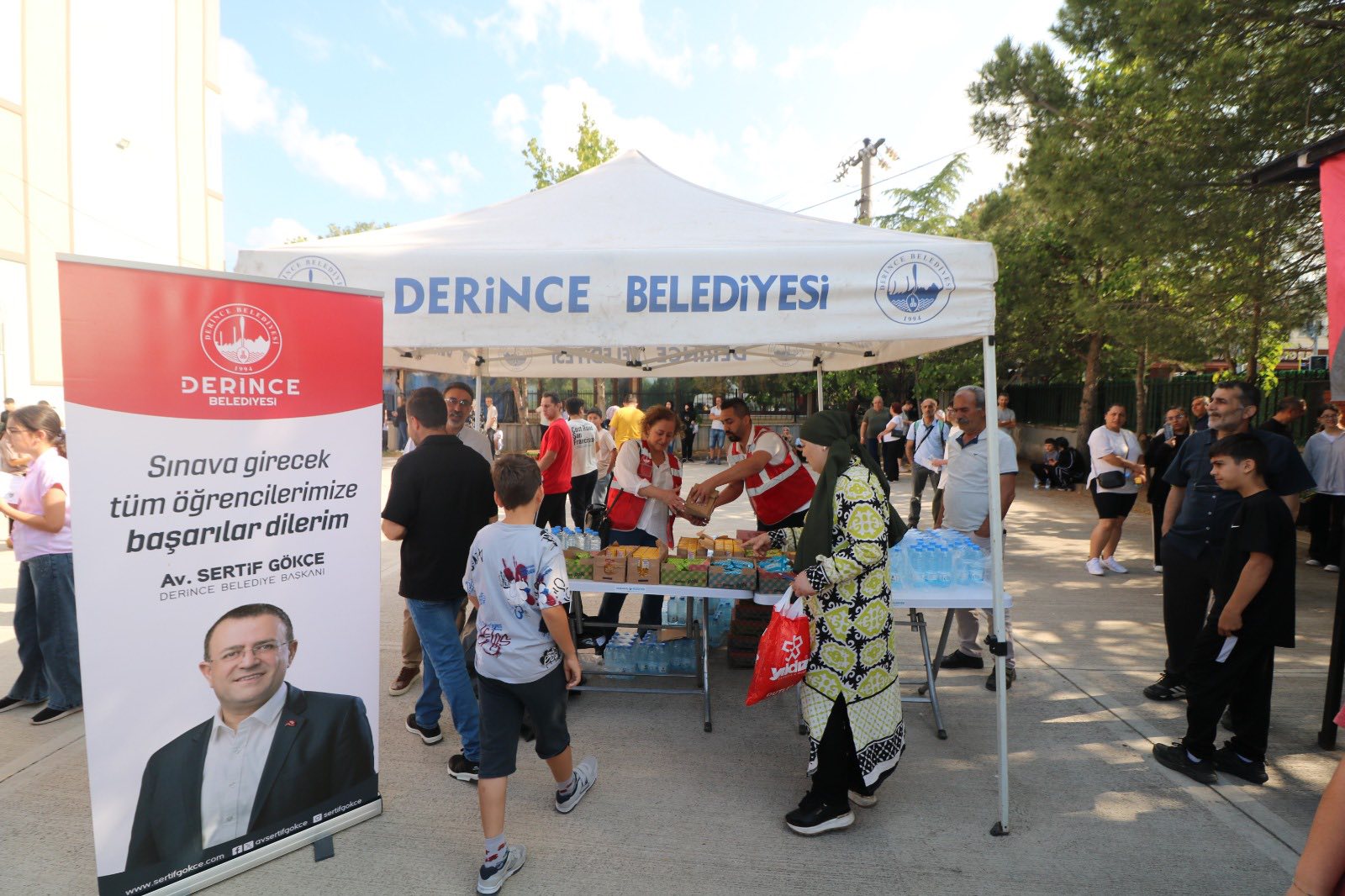 Derince Belediyesi’nden LGS’ye giren öğrencilere destek