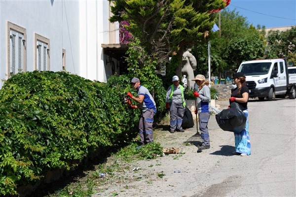 Bodrum Belediyesi çevre temizliği çalışmaları yaptı