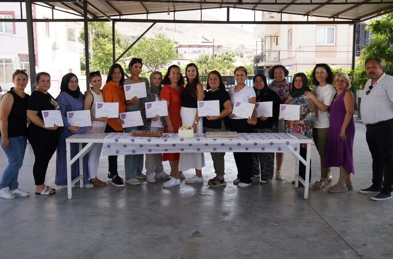 Aliağa Belediyesi’nden Helvacı’da annelere özel eğitim