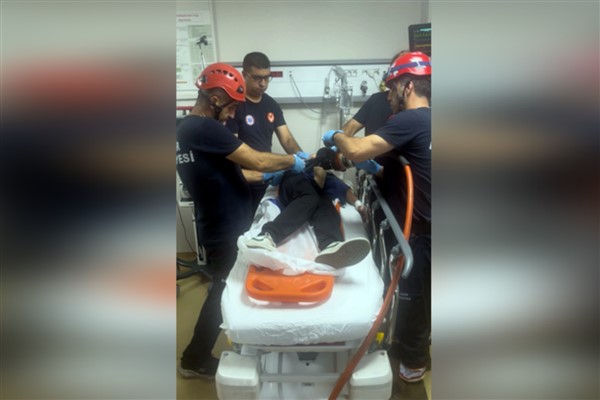 İzmir İtfaiyesi’nden hayat kurtaran operasyon